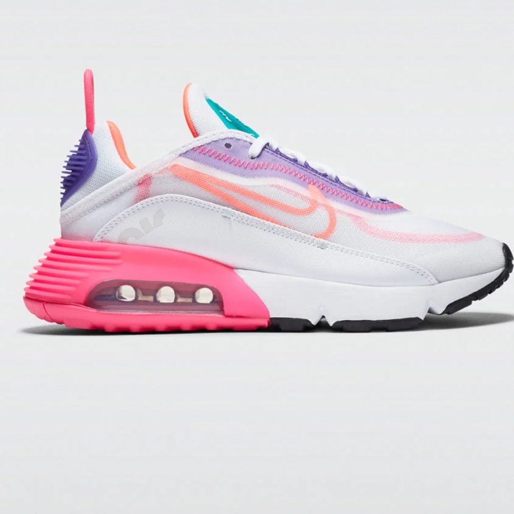 NWOT Nike Air Max 2090 Women’s  Sneakers